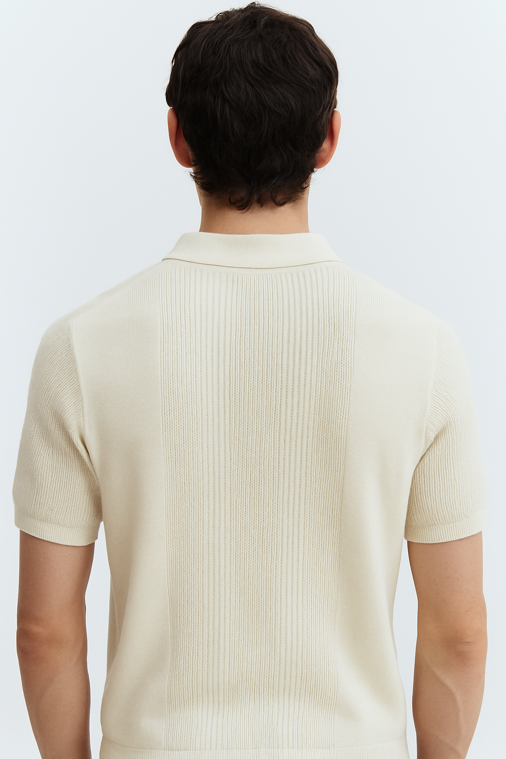 Breathable cream knit polo for men – casual and timeless design